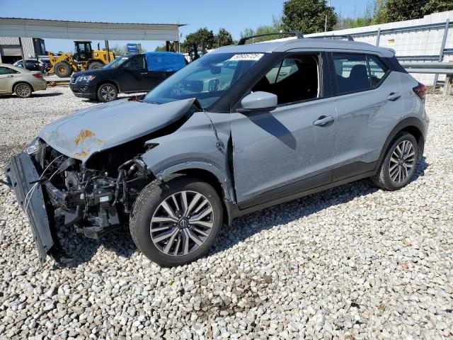  Salvage Nissan Kicks