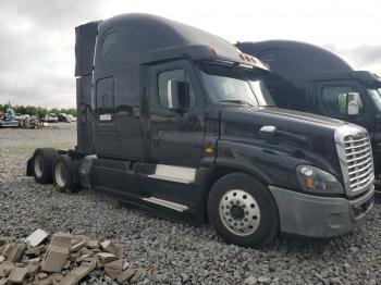  Salvage Freightliner Cascadia 1