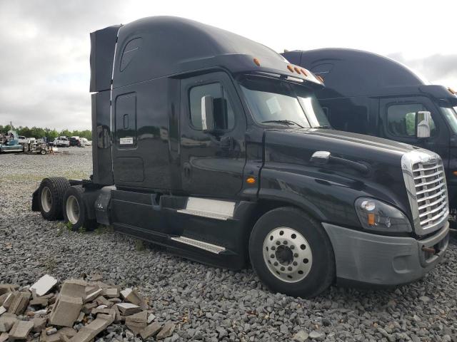  Salvage Freightliner Cascadia 1