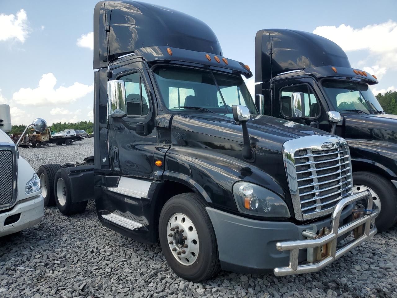 Freightliner Cascadia 1 Image 1