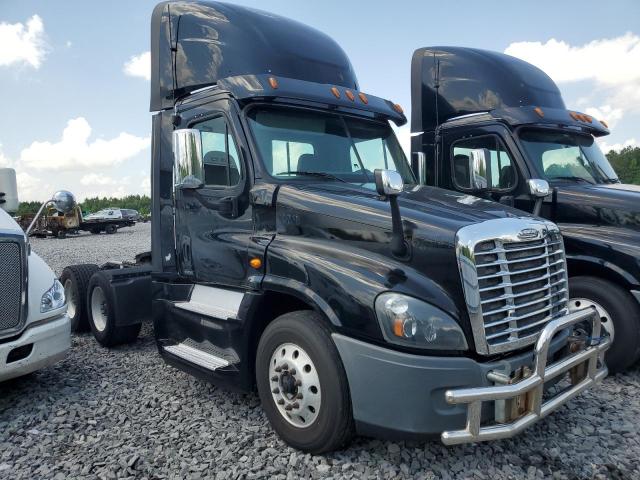  Salvage Freightliner Cascadia 1