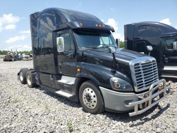 Salvage Freightliner Cascadia 1