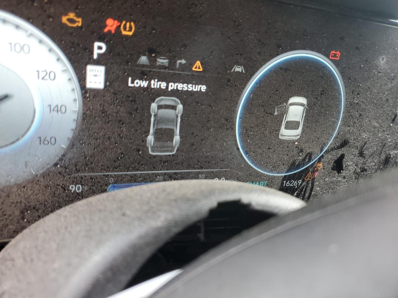 Hyundai ELANTRA Sel Image 4