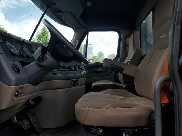 Freightliner Cascadia 1 Image 6