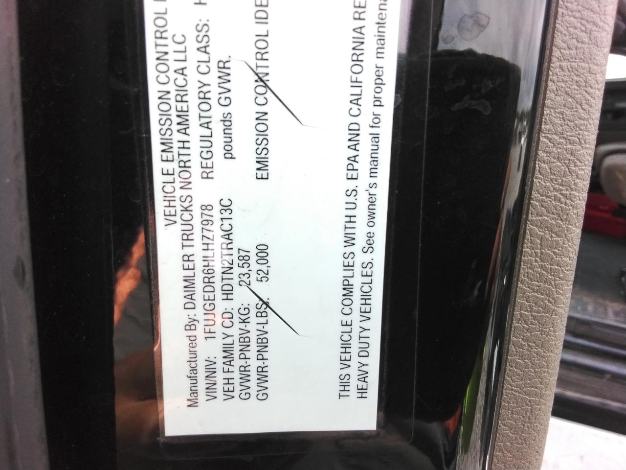 Freightliner Cascadia 1 Image 10