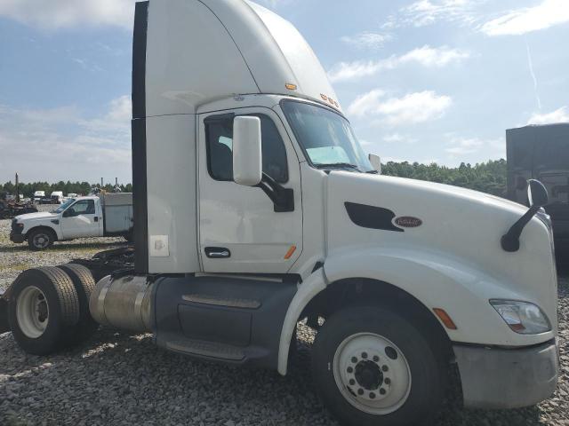  Salvage Peterbilt Tractor 579