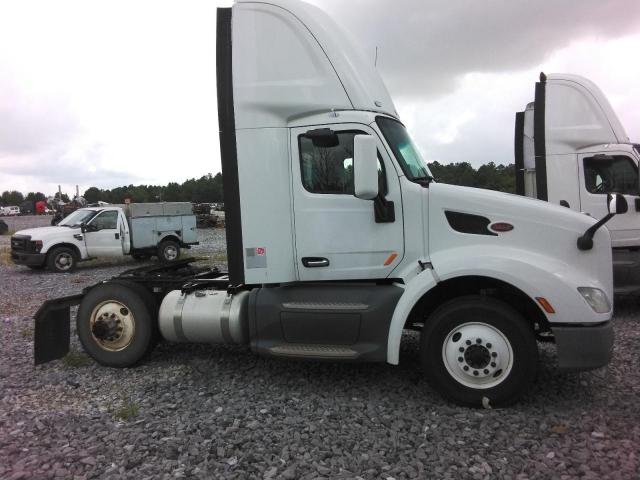  Salvage Peterbilt Tractor 579