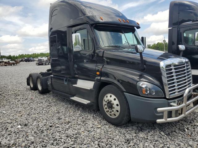  Salvage Freightliner Cascadia 1