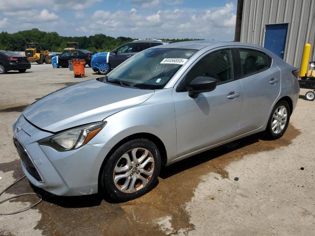  Salvage Toyota Yaris