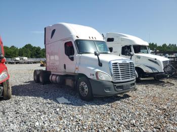 Salvage Freightliner Cascadia 1