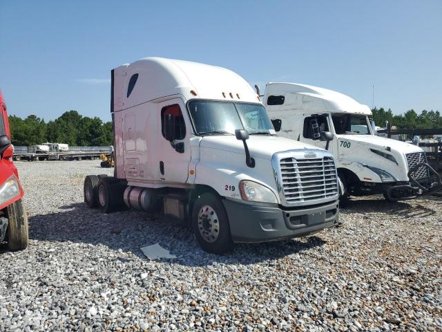 Salvage Freightliner Cascadia 1