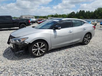  Salvage Nissan Maxima