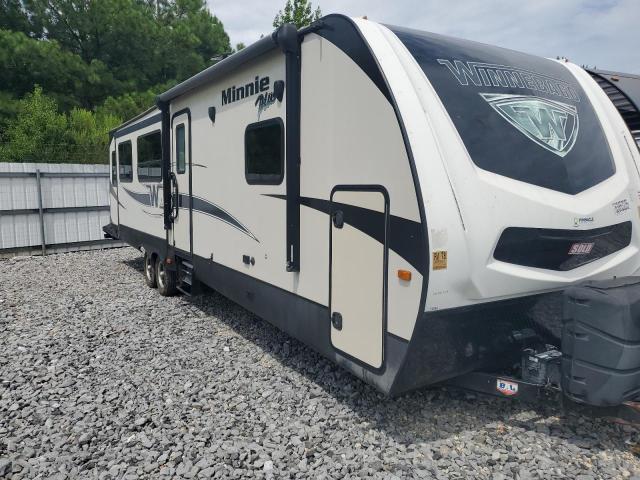  Salvage Winnebago Minnie