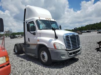  Salvage Freightliner Cascadia 1