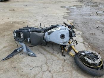  Salvage Suzuki Gsxr750