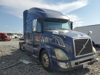  Salvage Volvo Vn