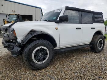  Salvage Ford Bronco