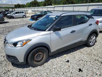  Salvage Nissan Kicks