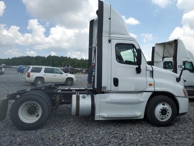  Salvage Freightliner Cascadia