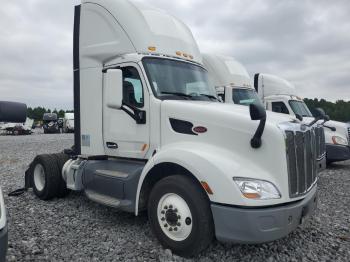  Salvage Peterbilt Tractor 579
