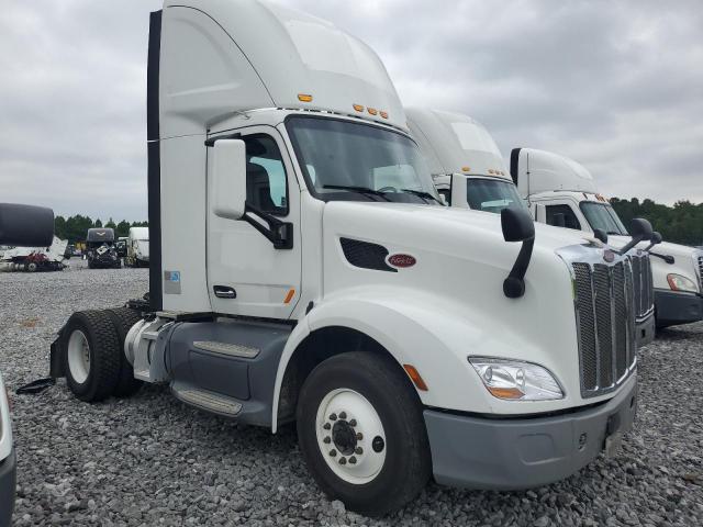  Salvage Peterbilt Tractor 579