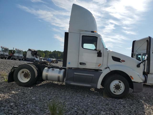  Salvage Peterbilt Tractor 579