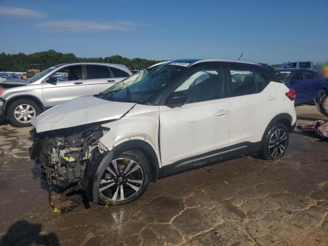  Salvage Nissan Kicks