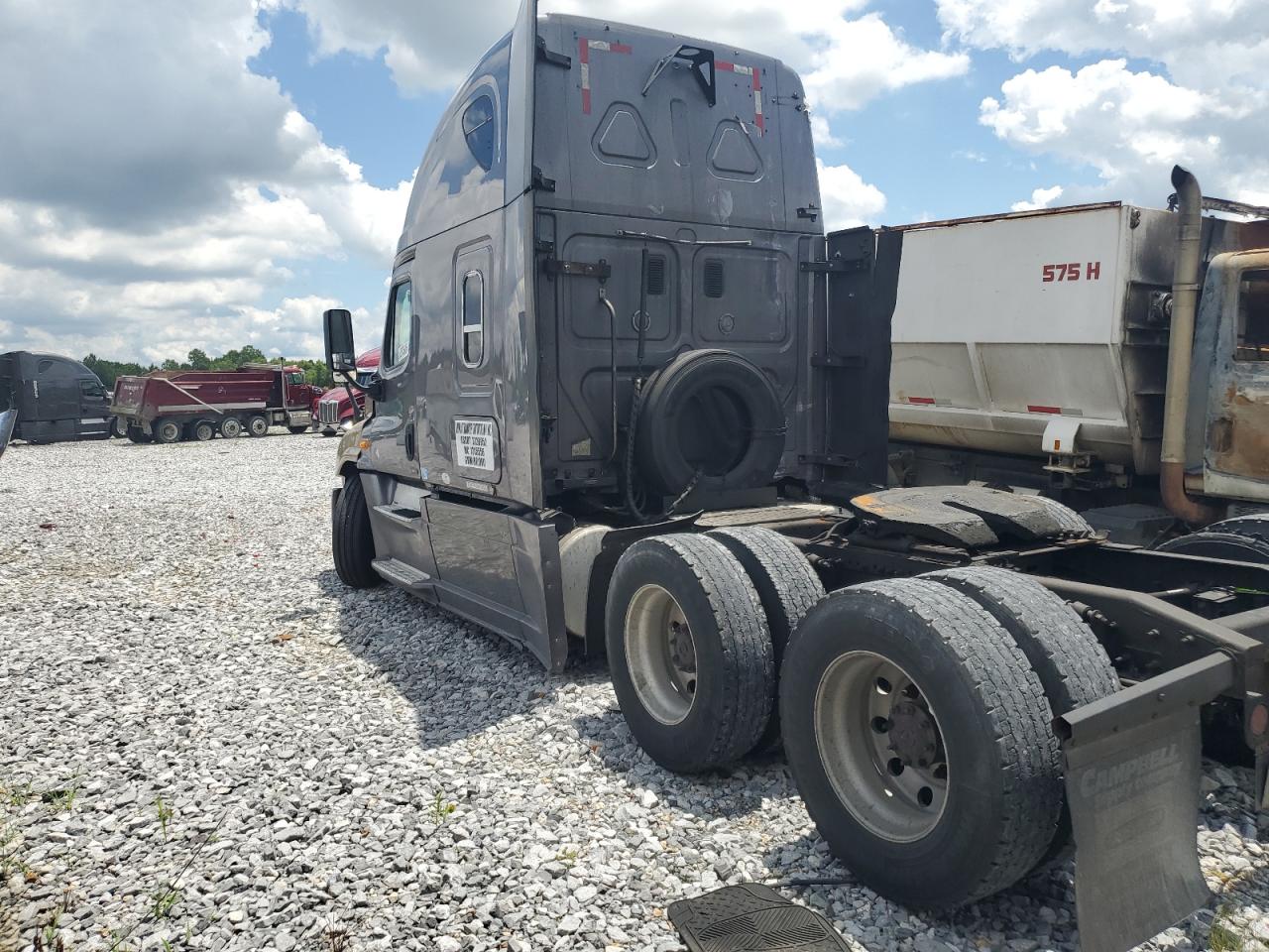Freightliner Cascadia 1 Image 9