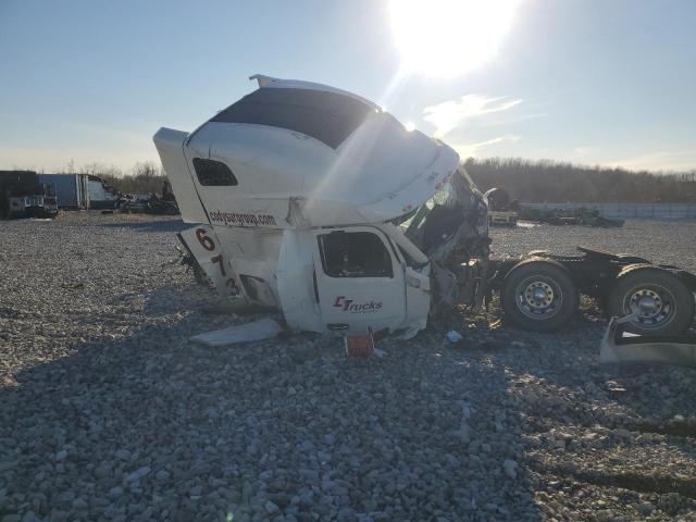  Salvage Peterbilt 579