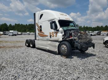  Salvage Freightliner Cascadia 1
