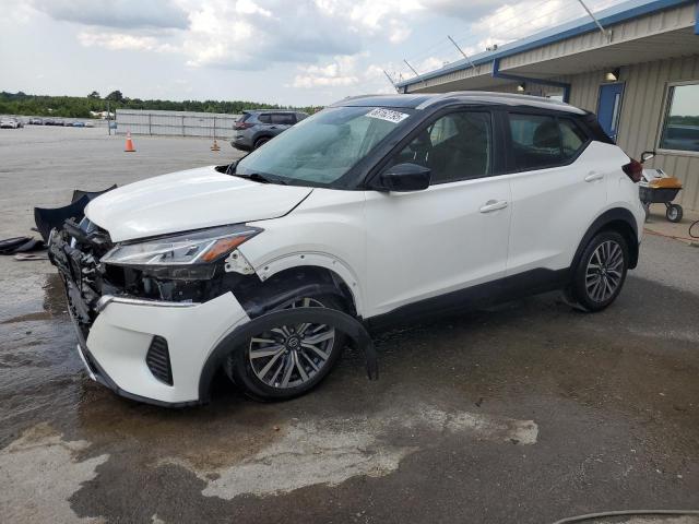  Salvage Nissan Kicks