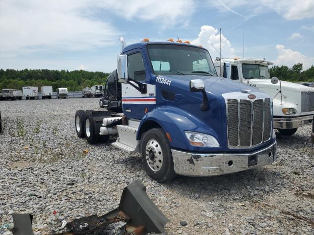  Salvage Peterbilt 579