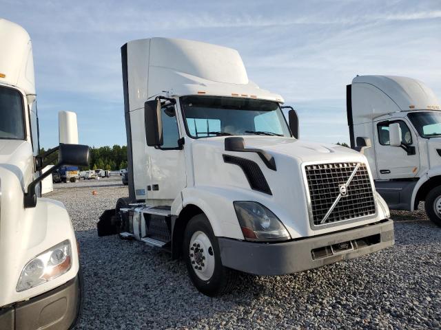  Salvage Volvo Vnl