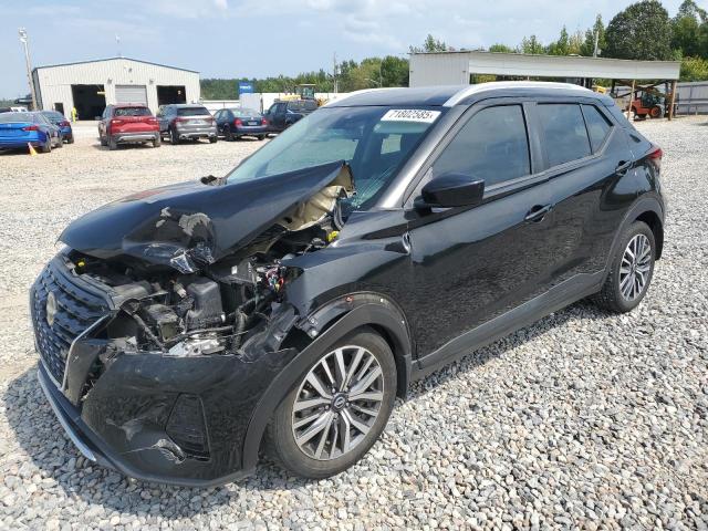  Salvage Nissan Kicks