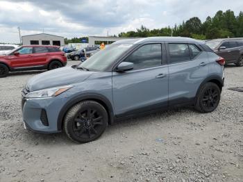  Salvage Nissan Kicks