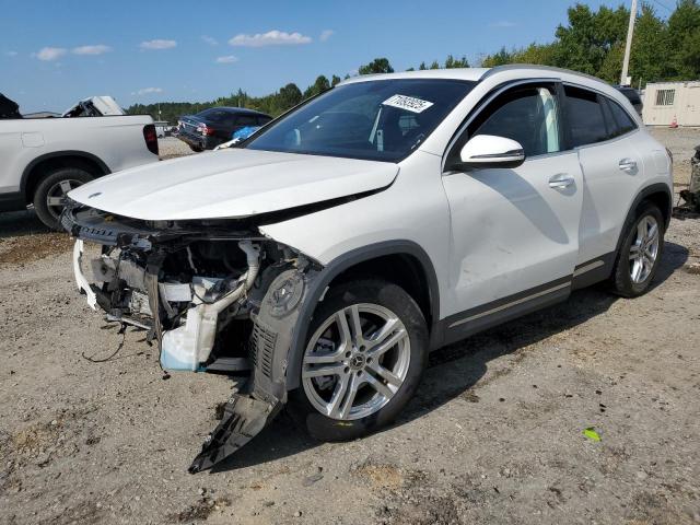  Salvage Mercedes-Benz GLA