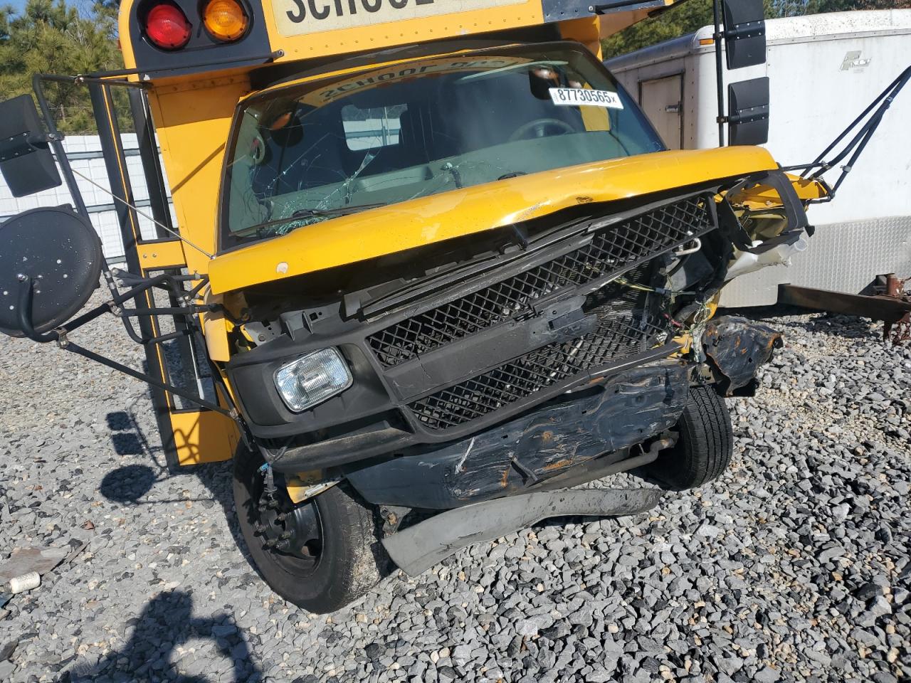 Chevrolet Express G4500 Image 4