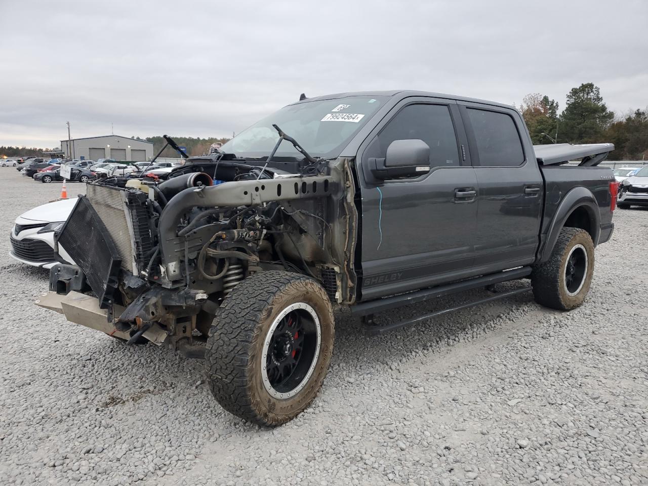 Ford F-150 Supercrew Image 1