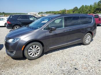  Salvage Chrysler Pacifica