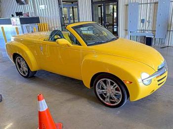  Salvage Chevrolet SSR