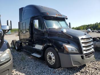  Salvage Freightliner Cascadia 1