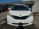 Toyota Sienna Le Image 3