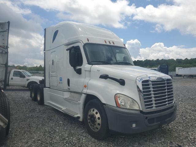  Salvage Freightliner Cascadia 1