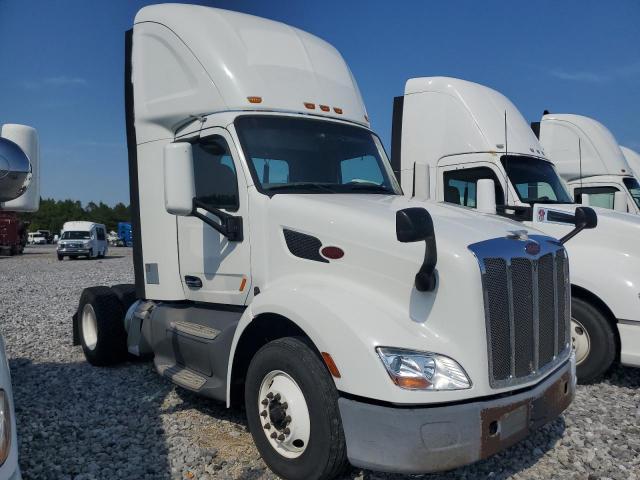  Salvage Peterbilt Tractor 579