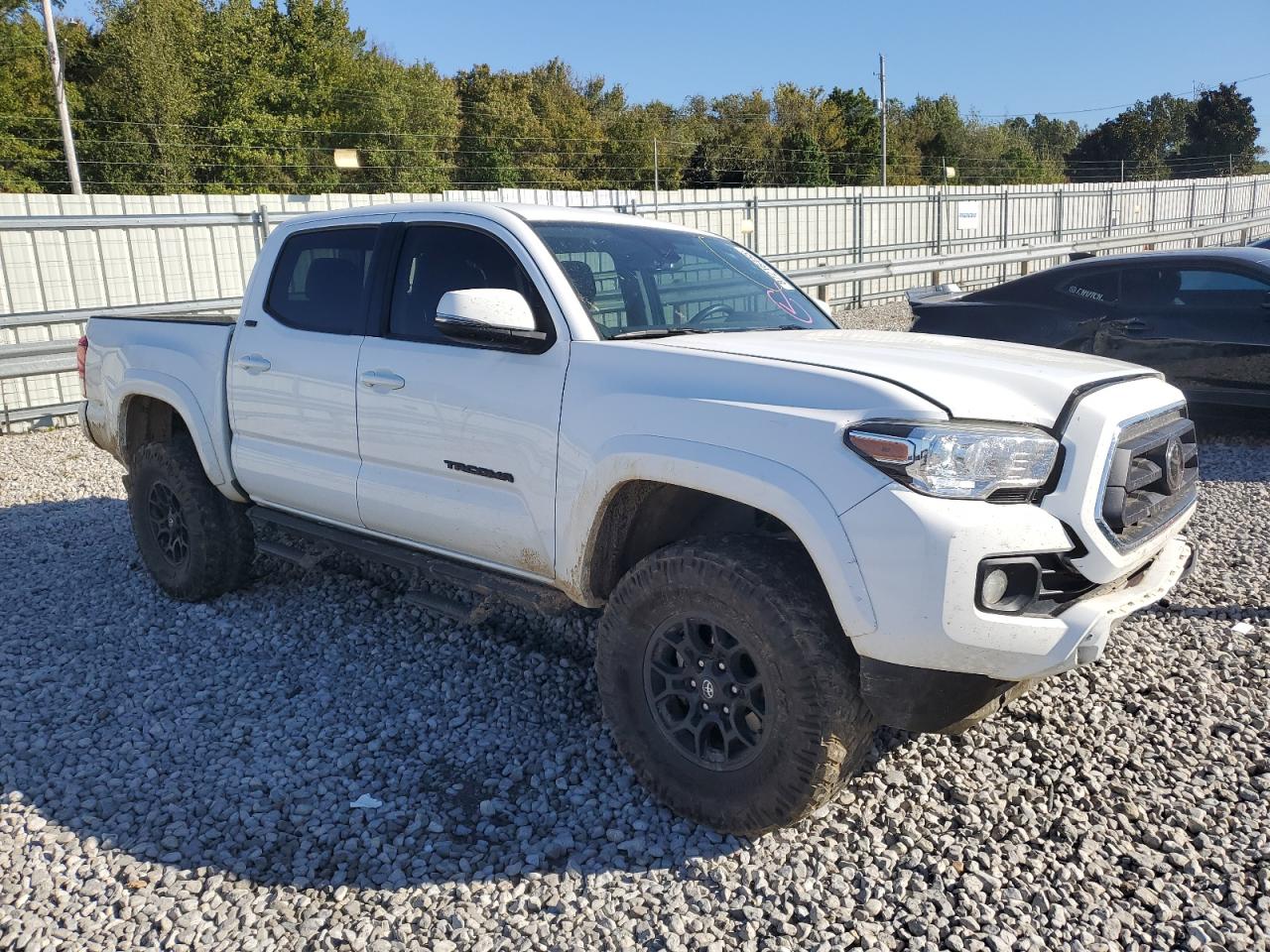 Toyota Tacoma Double Cab Image 4