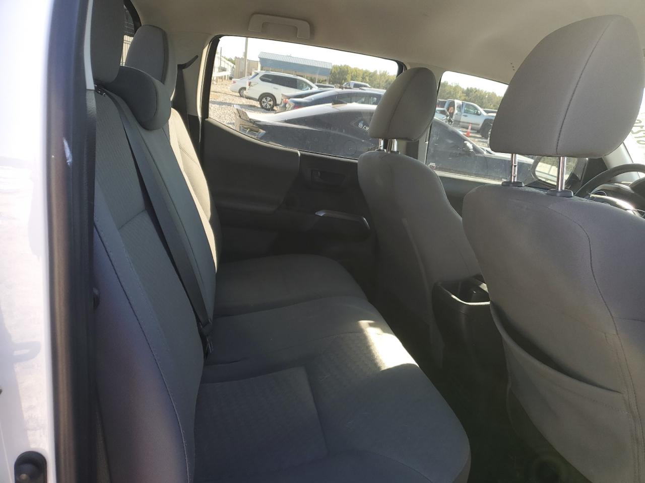 Toyota Tacoma Double Cab Image 9