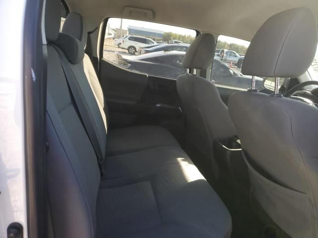 Toyota Tacoma Double Cab Image 9