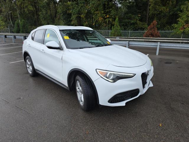  Salvage Alfa Romeo Stelvio
