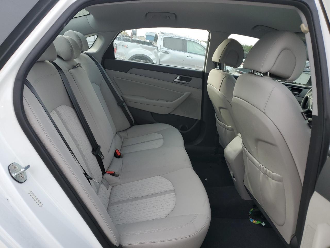 Hyundai SONATA Hybrid Image 6