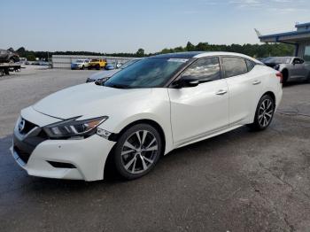  Salvage Nissan Maxima